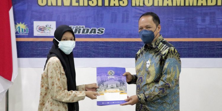 Shofia Rahmah Harahap Mahasiswa FK-UMSU Jadi ‘Duta’ Sumut Kuliah di Irlandia
