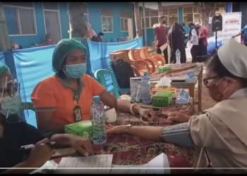 Kejar Target Nasional, 2000 Warga Maumere Vaksinasi Covid-19 di IKIP Muhammadiyah