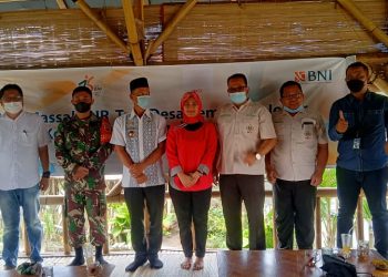 Intensifkan Lahan Sawah di Pematang Johar, Dosen Pertanian UMSU Gelar PKM