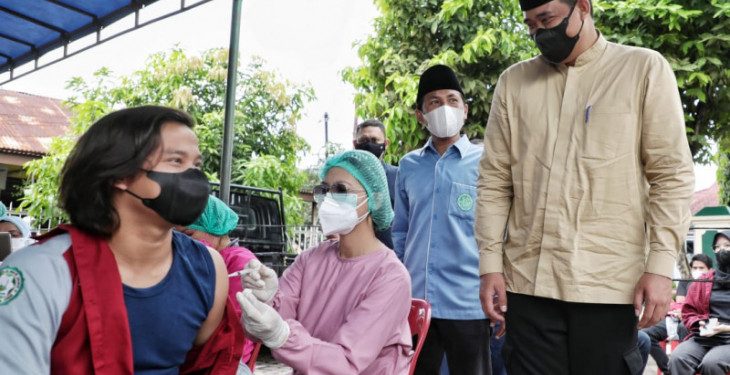 Pemkot Medan Vaksinasi Remaja Masjid