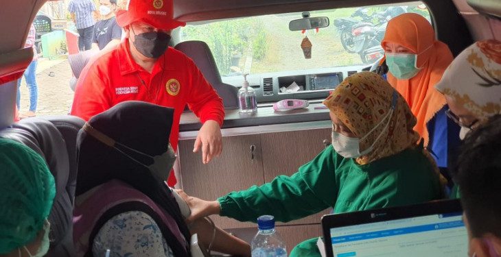 BIN operasikan mobil vaksinasi keliling di Medan