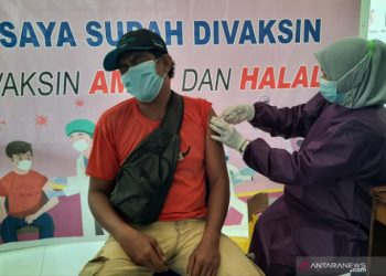 Penerima vaksin lengkap di Indonesia capai 23,7 juta orang