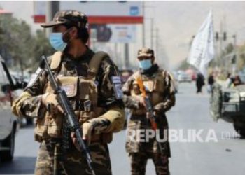 Tentara Taliban Sita Vila Mewah Panglima Afganistan yang Melarikan Diri