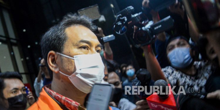 Azis Syamsuddin Diduga Suap Eks Penyidik KPK Rp 3,1 Miliar