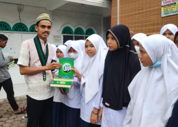 Tiga Amal Usaha Muhammadiyah Biruen Terima Bantuan Al-qur’an