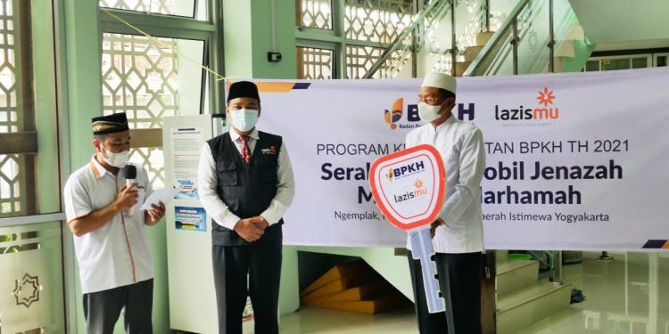 BPKH Salurkan Mobil Jenazah Melalui Lazismu