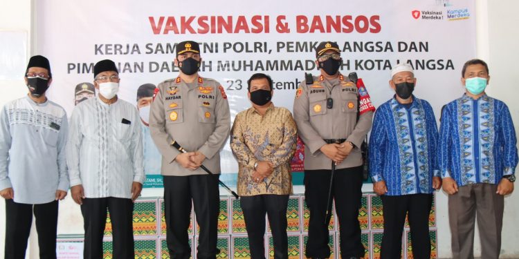 Polri dan Muhammadiyah Langsa Gelar Vaksinasi