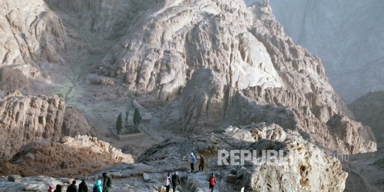 Kisah Nabi Musa dan Gunung Sinai