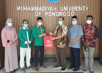 Dorong Budaya Literasi, SM kembali Kunjungi PTM di Jawa Timur