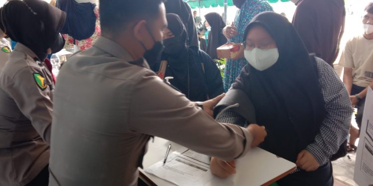 STIKes Muhammadiayah Bersama Polda Aceh Gelar Vaksinasi