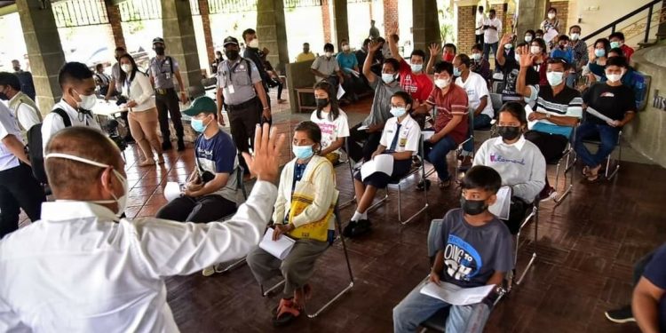 Percepat Vaksinasi di Daerah, Gubsu Kunjungi Toba dan Taput