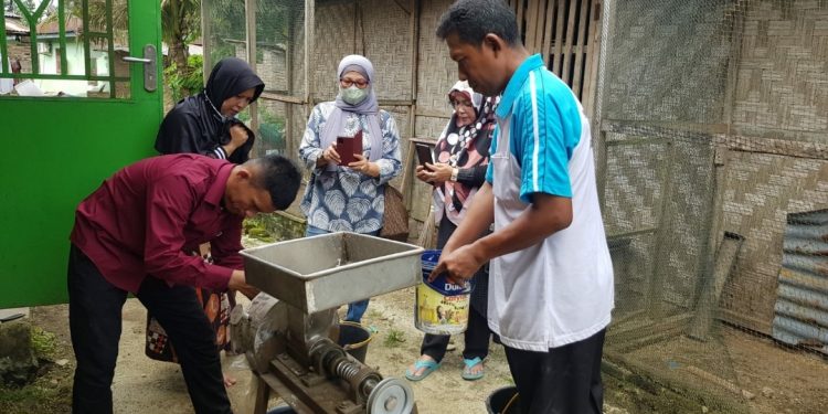 Produksi Mimuman Herbal, PKM Dosen UMSU Solusikan dengan Teknologi