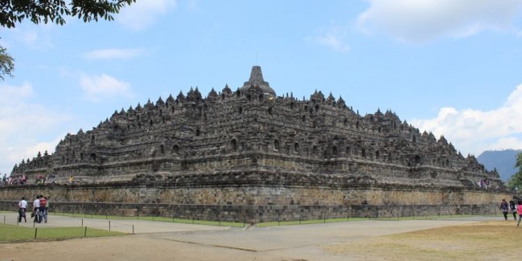 Prof Syamsul Anwar Sesalkan Pendapat Haram Wisata ke Borobudur