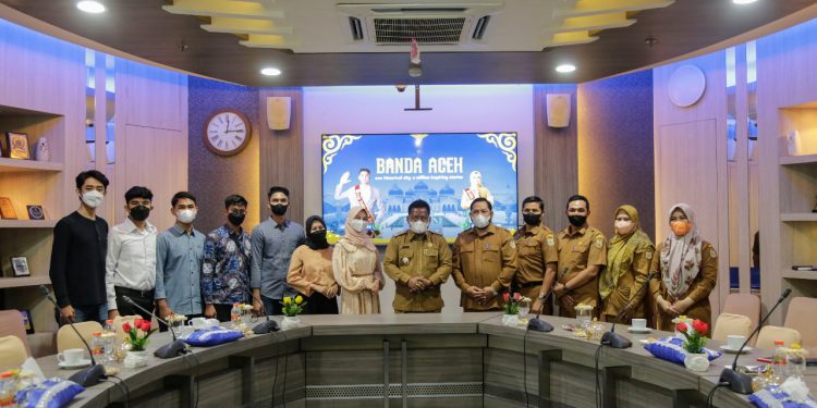 Wali Kota Lepas Agam Inong Banda Aceh Ikut Pemilihan Agam Inong Aceh 2021