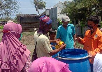 Tim Mahasiswa Muhammadiyah Ini Membangun Agrowisata di Desa Srigading