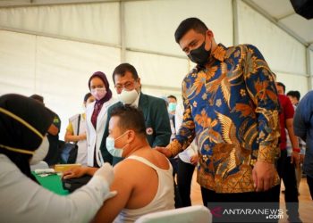 Supir angkot di Medan wajib divaksin jelang PTM