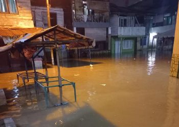 Banjir Landa Kota Medan, Kampung Aur Terendam