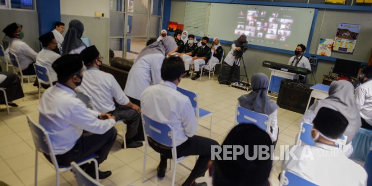 Kemenag Minta Guru Madrasah Wajib Kuasai Lima Literasi