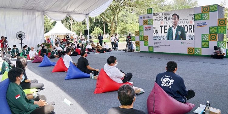 Sukses Gelar PIMNAS Ke-34, UGM Raih Juara Umum