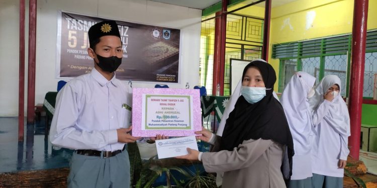 Pesantren Kauman Muhammadiyah Padangpanjang Laksanakan Tasmi’ Tahfizh Al-Qur’an 5