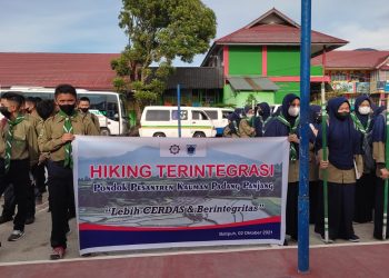 Hiking Terintegrasi Hadis dan Tahfizh Al-Qur’an Santri Ponpes Kauman Padang Panjang