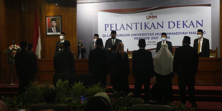 UMM Lantik Sepuluh Dekan Baru