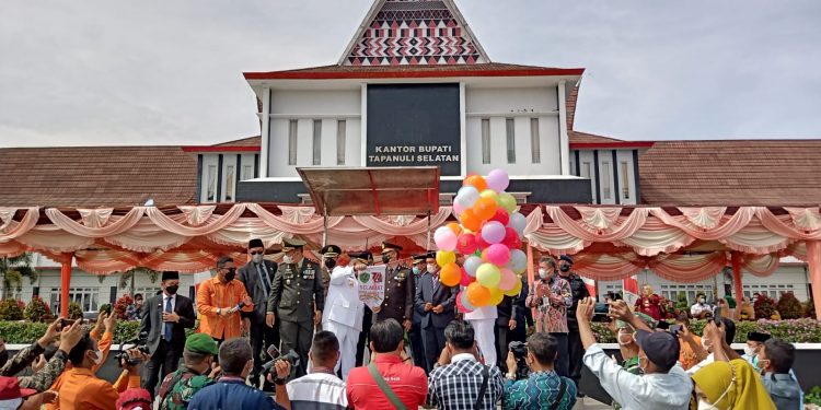 Milad ke-71, ACT Bersama Bupati Tapanuli Selatan salurkan program Wakaf Modal Usaha Mikro Indonesia
