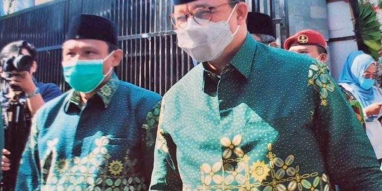 Dengan Mengenakan Batik Muhammadiyah, Gubernur DKI Jakarta Hadiri Peresmian Masjid At-Taqwa