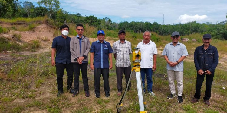 Tim OIF UMSU Lakukan Pengukuran Arah Kiblat Masjid di Sigama Paluta