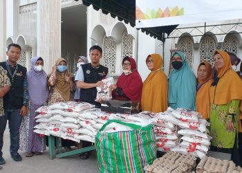 PW Aisyiyah Sumut Salurkan Bantuan Melalui Lazismu Sergai untuk Warga Terdampak Banjir