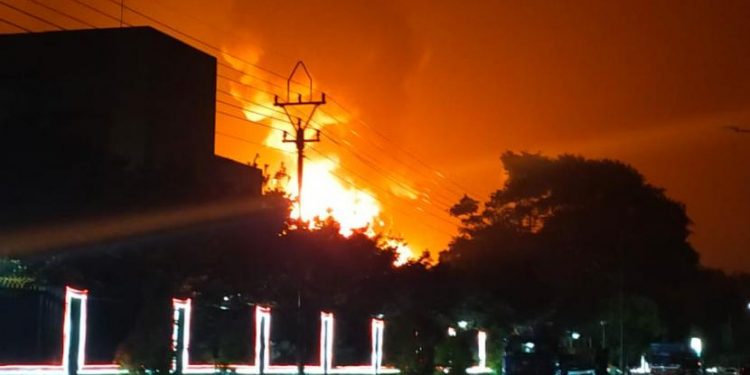 Tanki Pertamina di Cilacap Terbakar