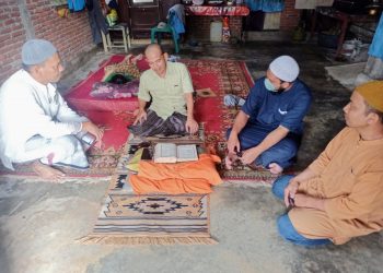 LazisMu Pidie Salurkan Bantuan Pasangan Suami Istri yang Lumpuh