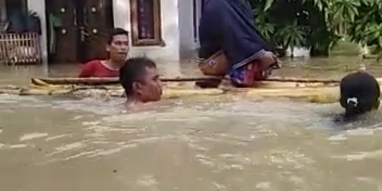 Lazismu dan MDMC Sergai Terus Bantu Warga Terdampak Banjir