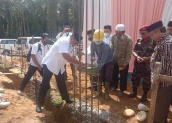 Peringati Milad Muhammadiyah, Bupati Aceh Singkil Letakkan Batu Pertama Pembangunan Masjid