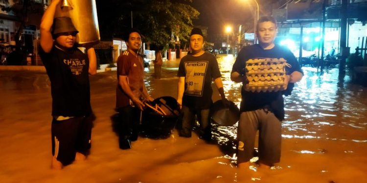 Respon Banjir Kota Tebing Tinggi, LazisMu Buka Posko Dapur Umum