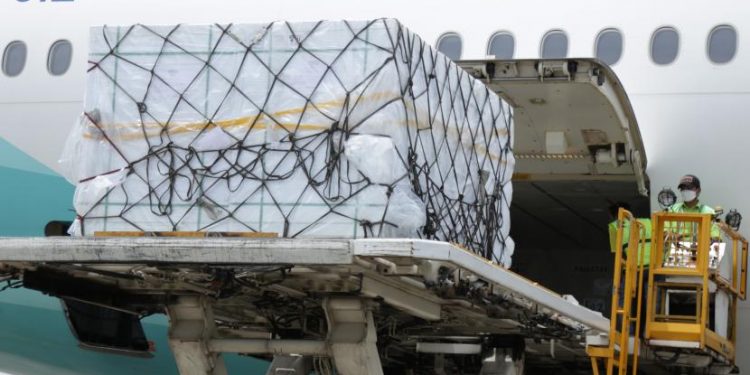 Dua Juta Dosis Pfizer Langsung Didistribusikan ke Provinsi