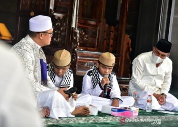 Anak Kembar Tunanetra di Sumut Berhasil Jadi Hafiz Alquran