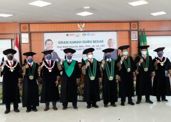 UMY Kukuhkan Dua Guru Besar Baru bidang Ekonomi