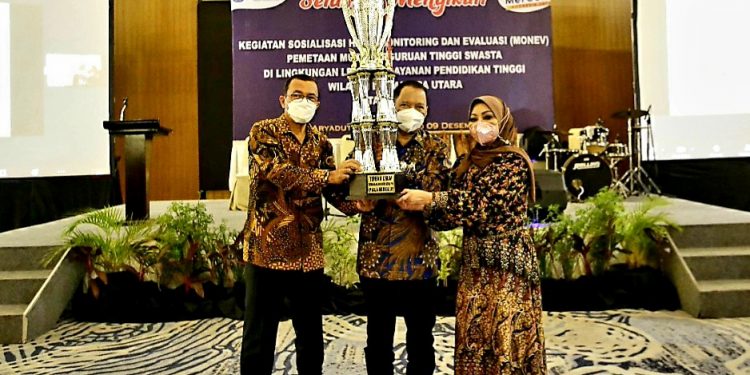 UMSU  “Hatrick”  Juara Kampus Terbaik LLDikti Sumut