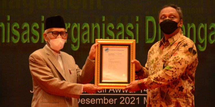 Wujudkan Organisasi Profesional dan Akuntabel, MUI Kembali Raih Sertifikat ISO