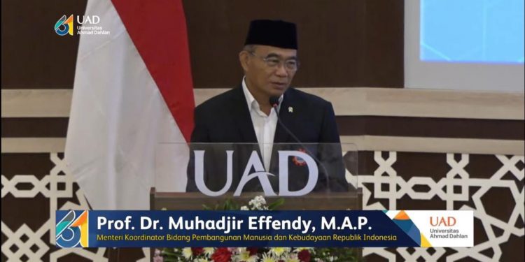 Menko PMK RI Puji Kepeloporan UAD Bantu Pemerintah Tangani Covid-19