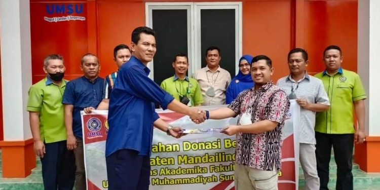 Fakultas Hukum UMSU salurkan Donasi Bencana Kabupaten Mandailing Natal