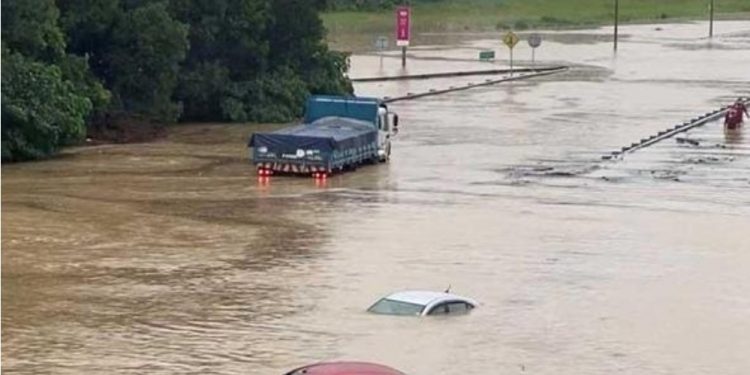 Banjir Terjang Malaysia, 11 Ribu Warga Mengungsi
