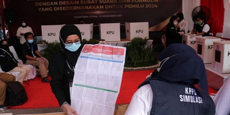 KPU Gelar Simulasi Pemilu 2024 dengan Desain Surat Suara Berbeda di Medan