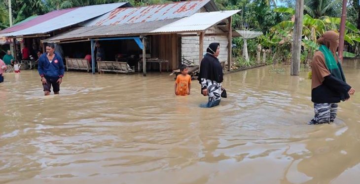 Sungai Arakundo Meluap, Ratusan Rumah Terendam