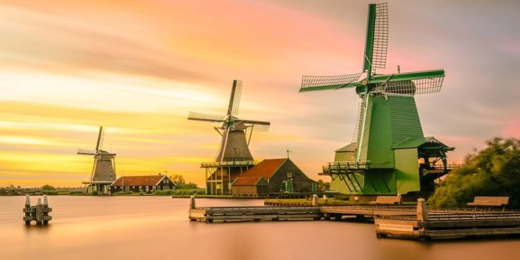 Kolom : Islam di Belanda dan Migran Maroko