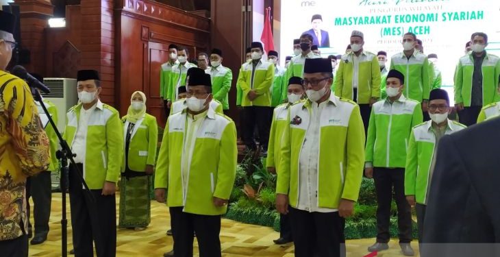 Aminullah Resmi Dikukuhkan Sebagai Ketua Masyarakat Ekonomi Syariah (MES) Aceh
