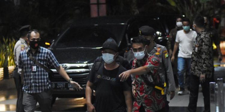 Perjalanan OTT Bupati Langkat; Dari Kedai Kopi hingga Rumah Pribadi