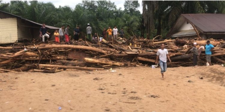 Banjir Bandang Hantam Batang Lubu Sutam, Padang Lawas