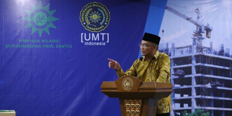 Menko PMK RI Berharap Muhammadiyah Siapkan Generasi Indonesia Emas 2045